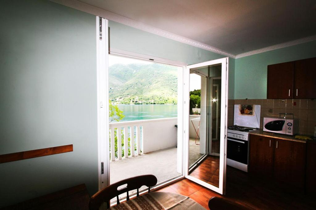 Paunovic Apartments Tivat Pokoj fotografie