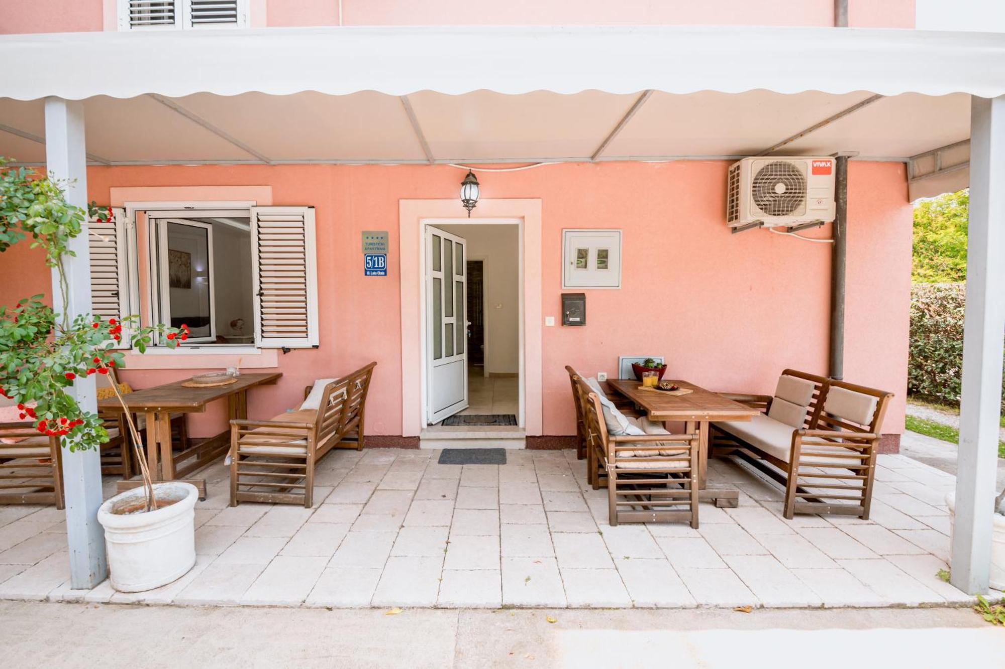 Paunovic Apartments Tivat Exteriér fotografie
