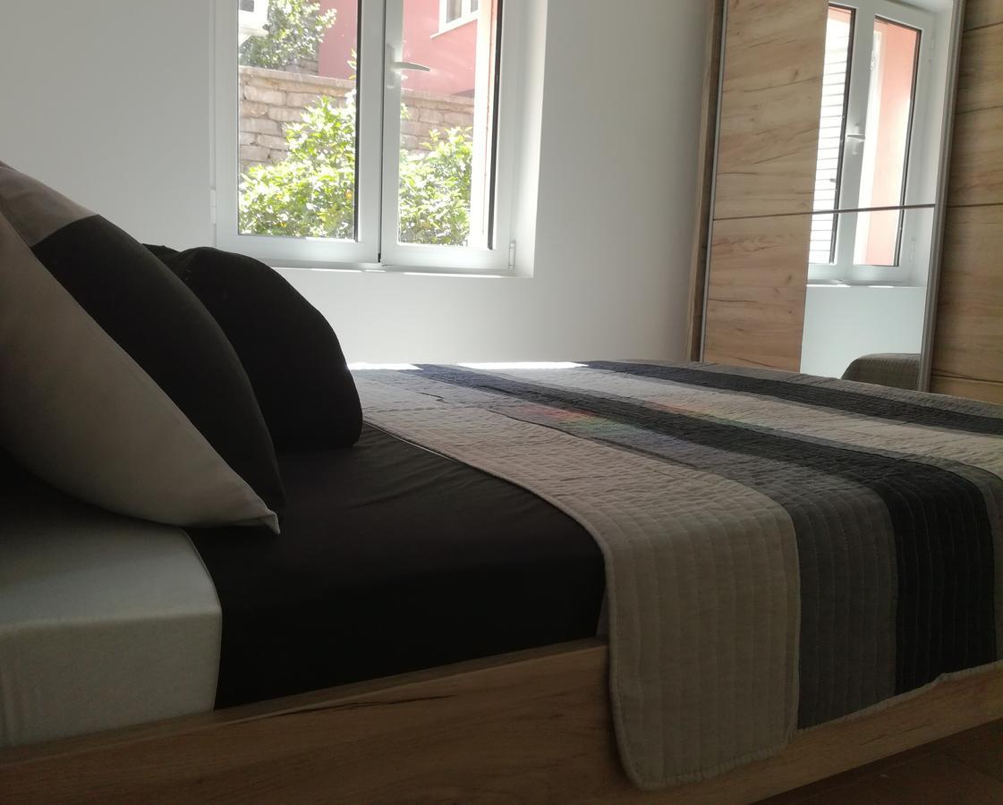 Paunovic Apartments Tivat Exteriér fotografie