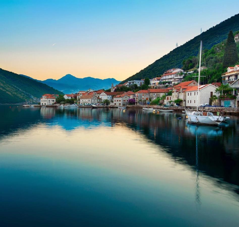 Paunovic Apartments Tivat Exteriér fotografie